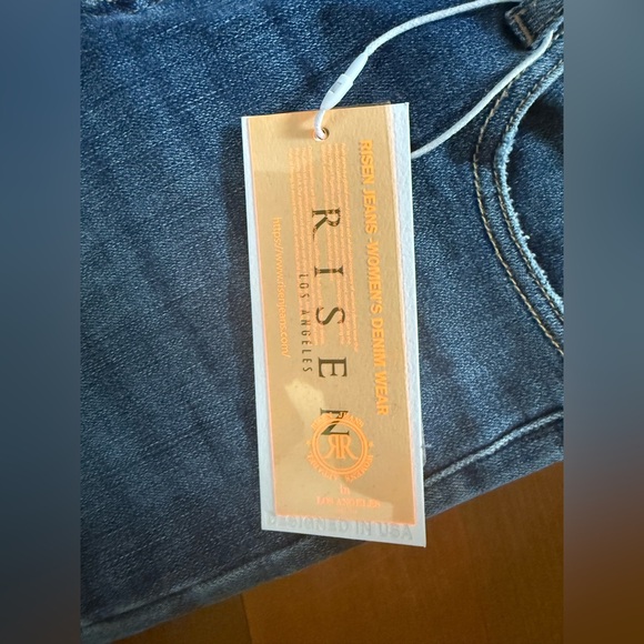 Risen high rise crossover loose ankle skinny jean - Picture 3 of 6